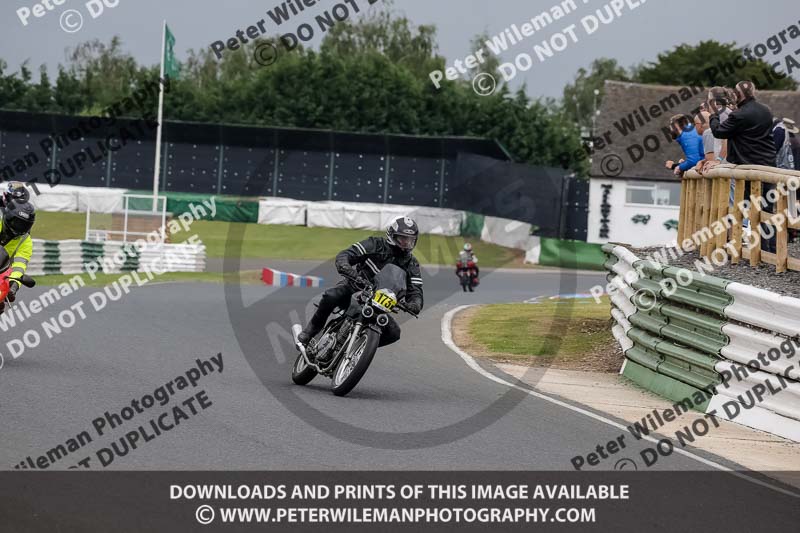 Vintage motorcycle club;eventdigitalimages;mallory park;mallory park trackday photographs;no limits trackdays;peter wileman photography;trackday digital images;trackday photos;vmcc festival 1000 bikes photographs